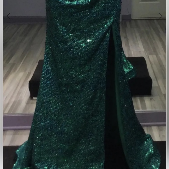 Lia Mia - 23-100 - 8 - Emerald - Picture 4 of 6